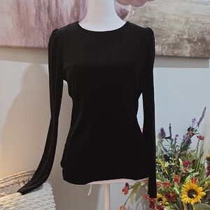 Vince Camuto Black Long Sleeve Velvet Top (T)